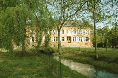 Mill Retreat Centre �750 Deposit